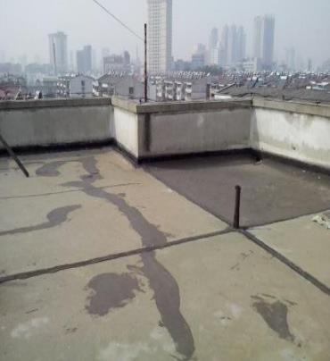 顺河漏水维修 楼顶漏水是什么原因，楼顶漏水维修方法是什么?
